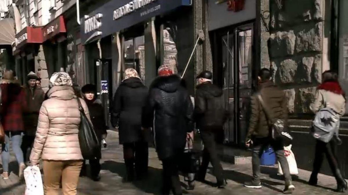 Cu explicația în fața imigranților. În cazul în care cetățenii străinii sunt declarați indezirabili, aceștia ar urma să fie informați despre motivele deciziei
