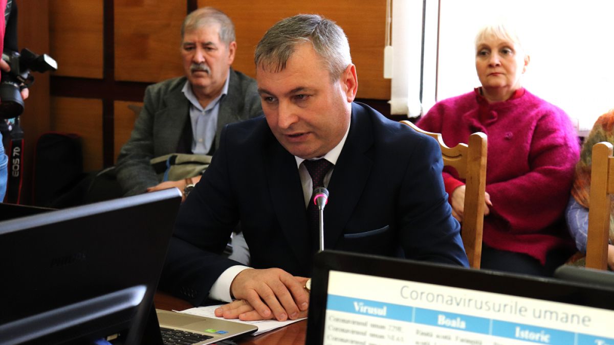 „Cum, Doamne, poate să îndruge asemenea prostii?” și „declarații bazate pe teze naziste”. Două ex-ministre ale Sănătății și alți politicieni cer demisia lui Nicolae Furtună