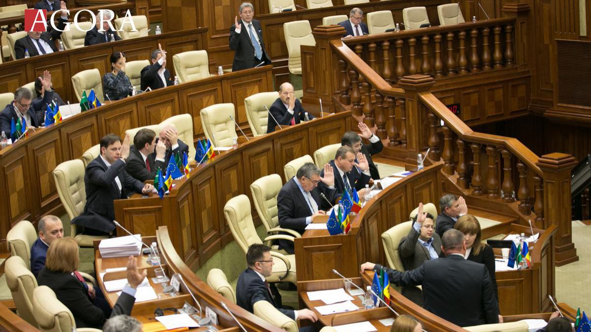 Cum s-au îmbogățit deputații „transfugi”. Mașini de sute de mii de lei și apartamente de lux