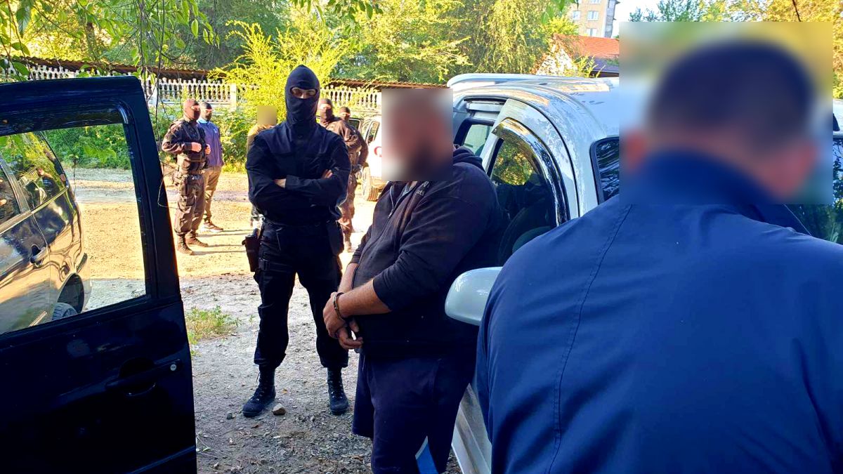 Cumpărau marfă de la Odesa, kilometrul 7, și o aduceau ilegal în R. Moldova prin regiunea transnistreană. O grupare de contrabandiști, destructurată