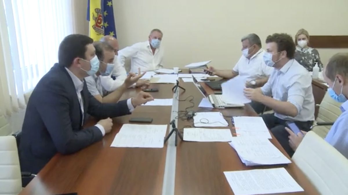 „Da' tu ai fost vreodată într-un spital?!” Scandal între deputați, după ce PSRM a propus excluderea de pe ordinea de zi a moțiunii simple contra politicilor în Sănătate (FOCUS)