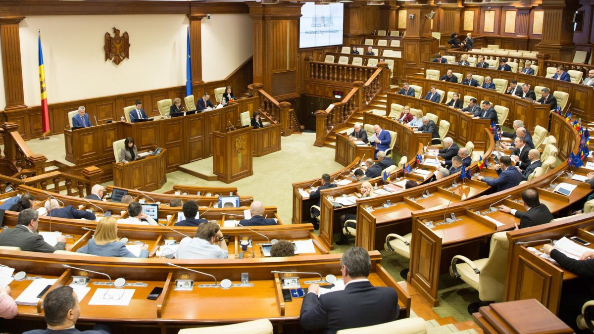 De ziua sa, Parlamentul își deschide ușile pentru vizitatori