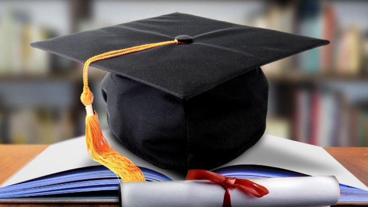 Absolvenții colegiilor și școlilor profesionale ar urma să primească diplome de calificare fără examene finale