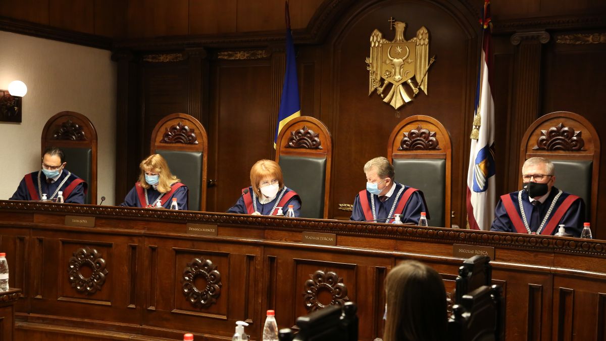 Declarația PSRM privind uzurparea puterii în stat de CC, aprobată de Parlament