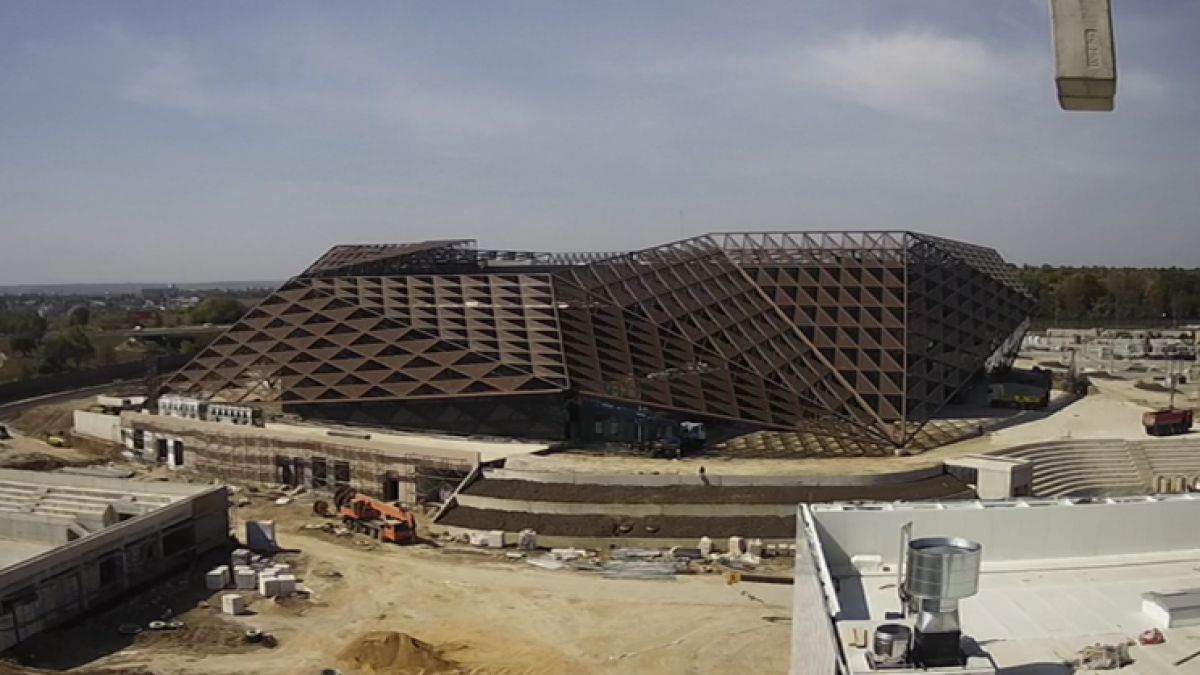 Deputat: Complexul „Arena Chișinău” a fost construit repede cu încălcări ale legislație 