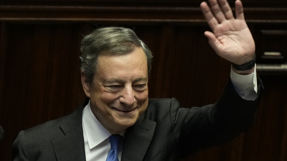 Din a doua încercare. Premierul italian, Mario Draghi, a demisionat