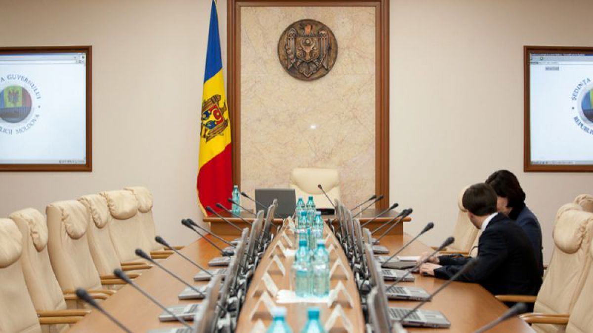 Din lipsă de cvorum, ședința Guvernului a fost amânată din nou. Finanțarea alegerilor, printre subiectele de pe ordinea de zi