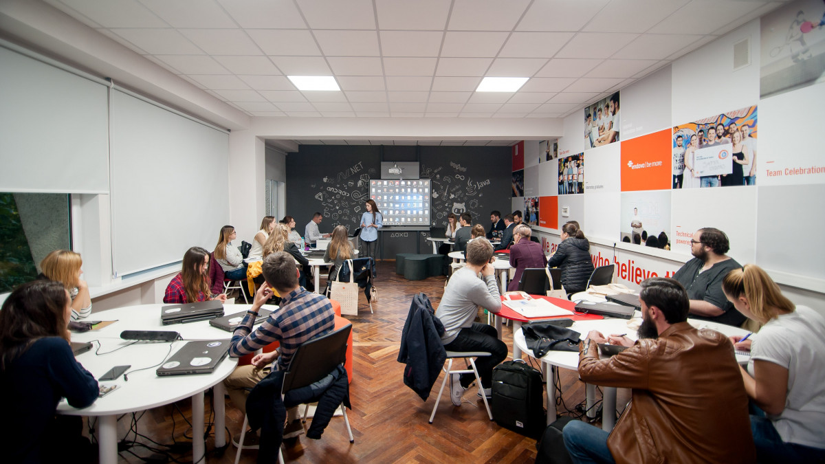 Din octombrie, Endava începe cursurile IT gratuite pentru studenți! Grăbește-te și aplică la unul din cursurile oferite