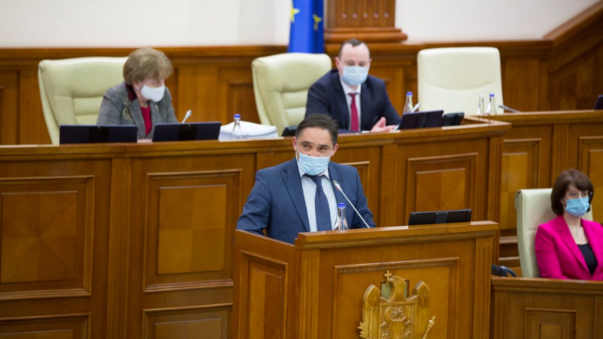 Discursul procurorului general în plenul Parlamentului: „Petru Jardan a prejudiciat Aeroportul Internațional Chișinău cu 4,9 milioane de lei” (VIDEO)