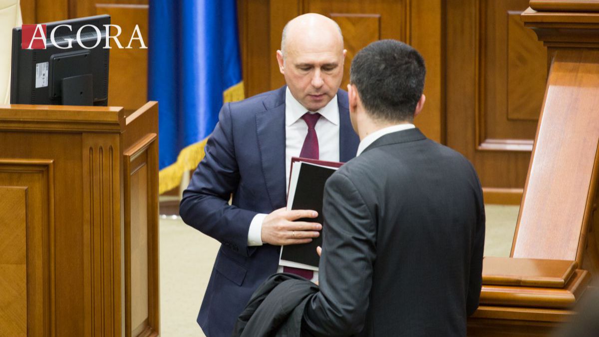 DOC. 37 de deputați au semnat pentru a doua moțiune de cenzură contra lui Pavel Filip