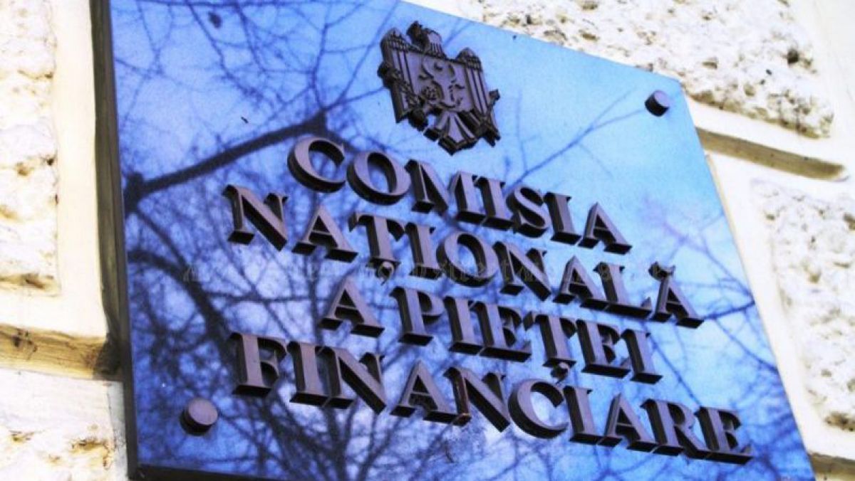 DOC. Opt companii de asigurări avertizate de CNPF: Riscă să-și piardă licența dacă nu remediază situația