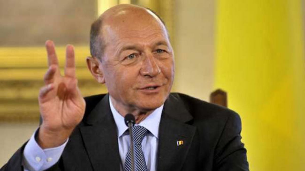 DOC. Traian Băsescu a devenit cetăţean moldovean cu acte în regulă