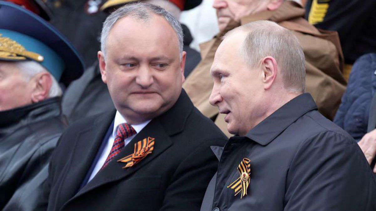 Dodon, primul președinte care nu și-a vizitat vecinii. Retrospectiva vizitelor oficiale începând cu primul șef de stat