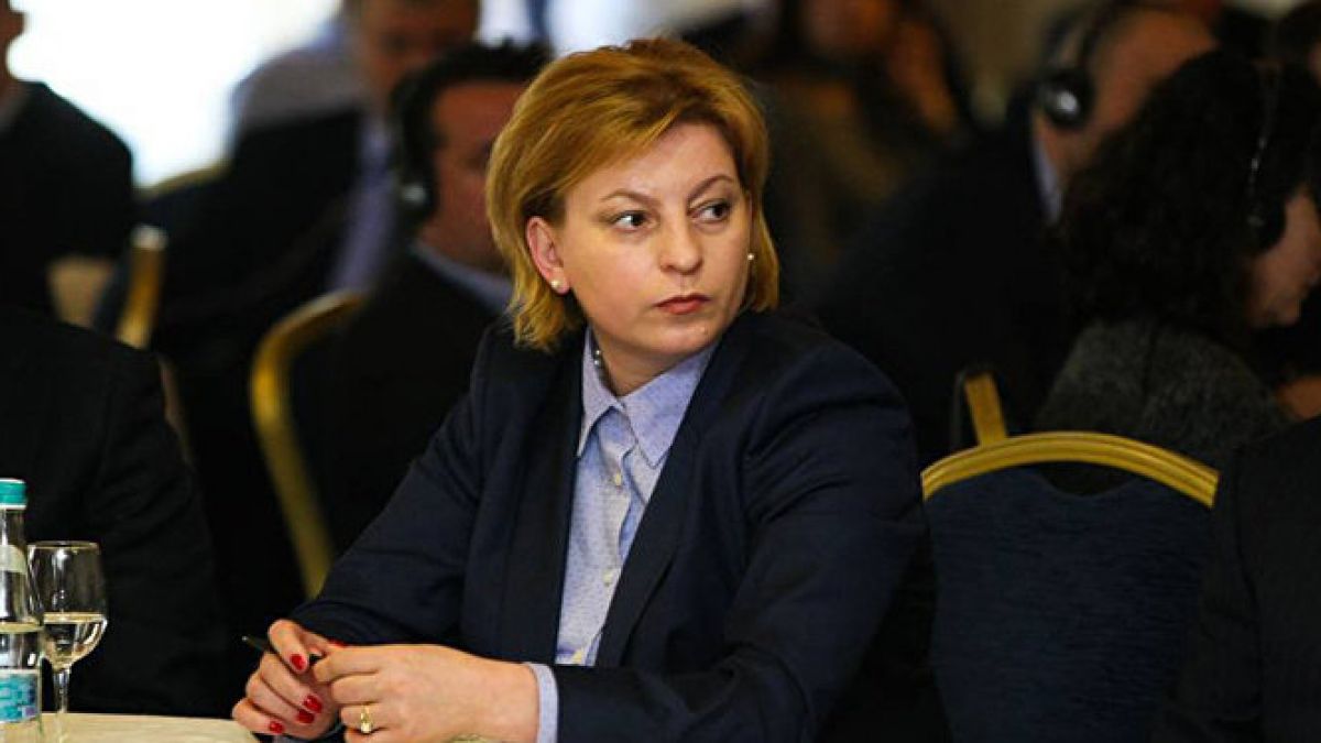 Cum a fost aleasă Durleșteanu candidată PSRM la funcția de premier. Dodon: „Am zis că am o idee năstrușnică”