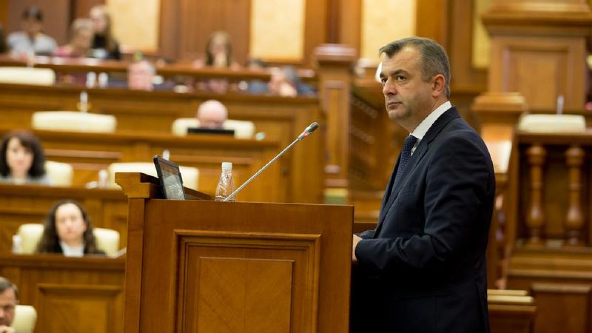 Dodon își întoarce consilierii în Guvernul Chicu? Cine sunt noii miniștri propuși în locul celor din partea PDM