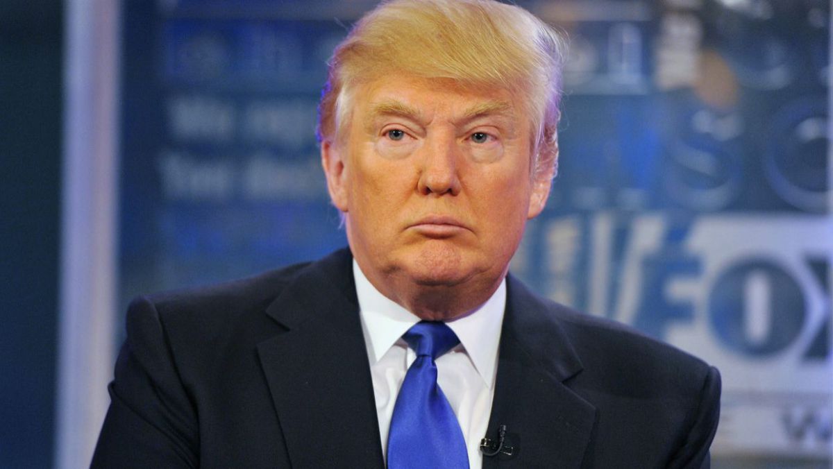 Donald Trump acuză presa că i-a „deformat” afirmațiile despre violențele de la Charlottesville