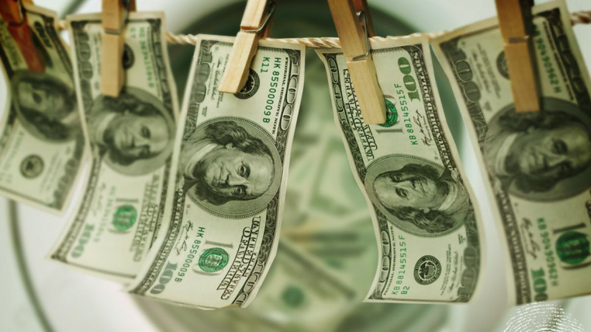 Dosarul Laundromat: Un amendament din 2011 la Legea privind spălarea de bani ar fi facilitat infracțiunea pentru 22 miliarde de dolari. Cine e autorul (DOC)