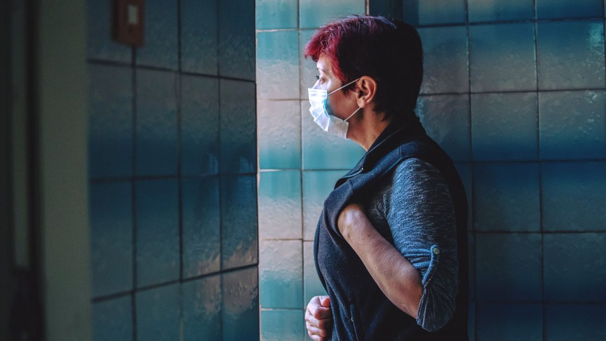 Două din zece persoane afectate de COVID-19 sunt lucrători medicali. Ce specialiști sunt infectați mai des