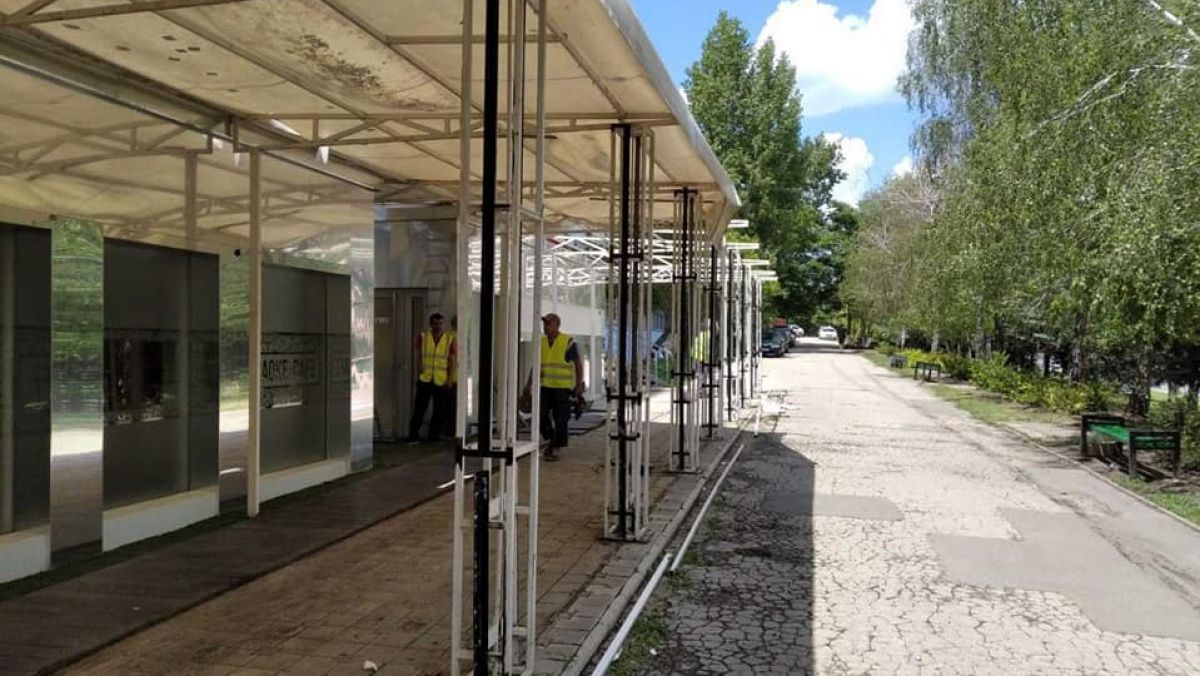 Două terase din sectorul Ciocana, demontate de autoritățile locale. Care este motivul (FOTO)