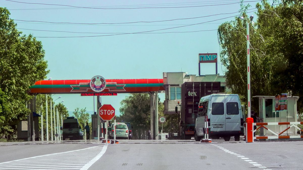 Autoritățile s-au dezis de interzicerea maşinilor înregistrate în Transnistria pe teritoruil RM