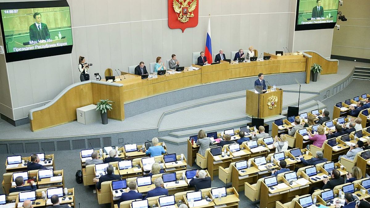 Duma rusă ar putea introduce pedepse penale pentru „falsurile despre acțiunile forțelor armate”