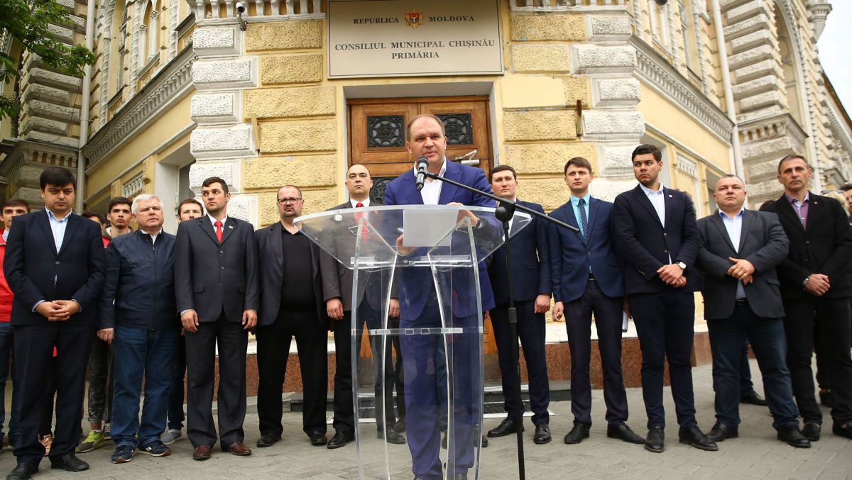 „E ceva revoluționar”. Ceban propune transferul terenurilor municipale în proprietate publică pentru a evita construcțiile ilegale