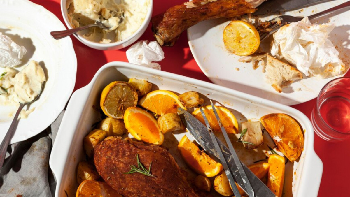 EDITORIAL | Când nu mai suntem sătui doar cu pâinea noastră cea de toate zilele. Cum restaurantele din vacanțele all inclusive ne alterează simțul realității