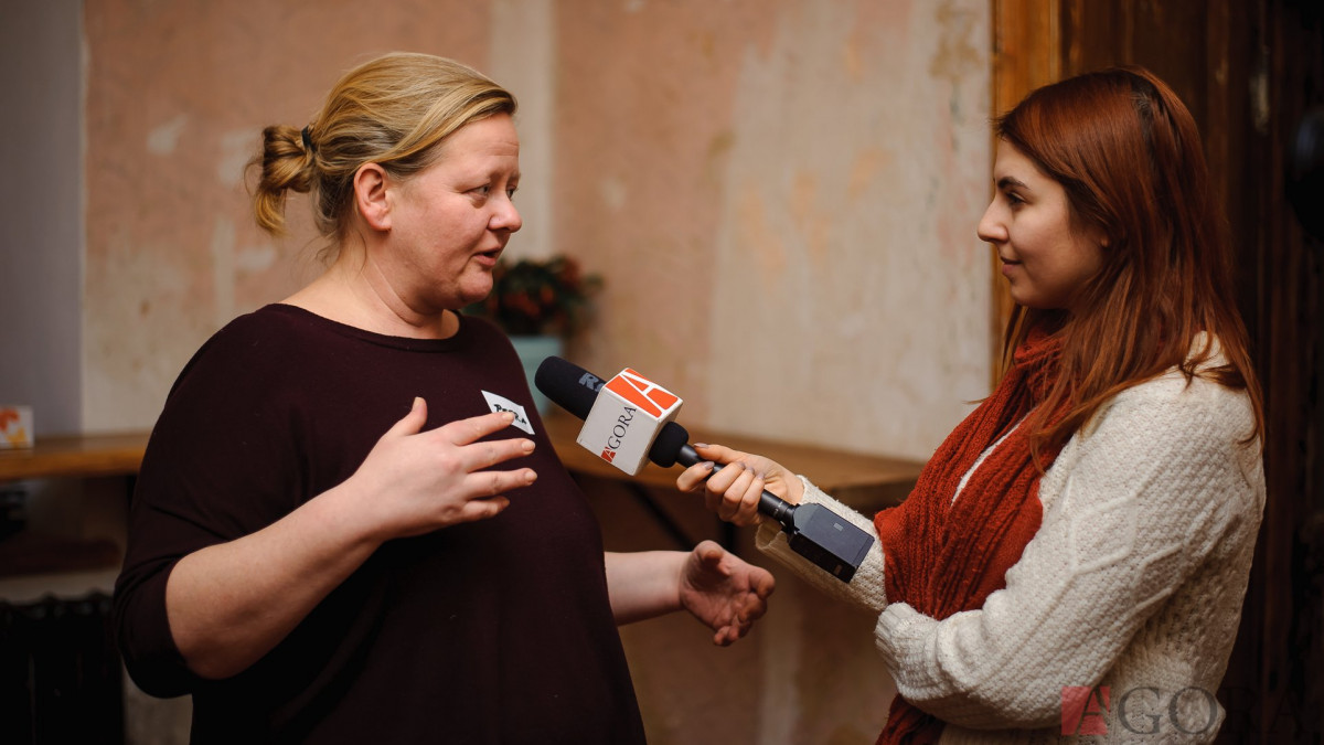 EDITORIAL | Cei șapte ani de-acasă, de la AGORA