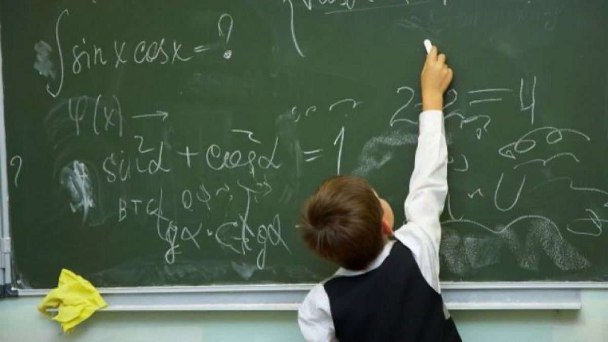 VIDEO. Cercetare: Circa 70% dintre părinți se arată satisfăcuți de calitatea studiilor pe care copiii lor le primesc în școală