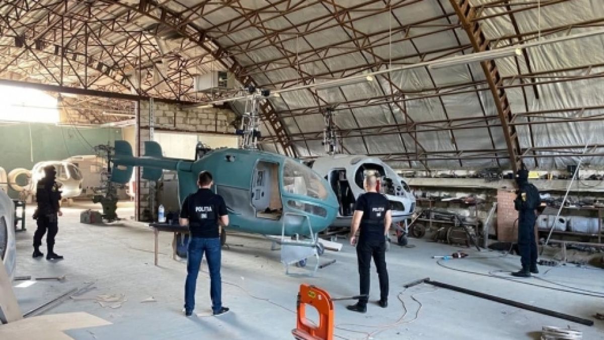 Elicoptere făcute la Criuleni: Un grup de locuitori din stânga Nistrului produceau aparate de zbor pentru a le exporta ilegal în CSI (FOTO, VIDEO)