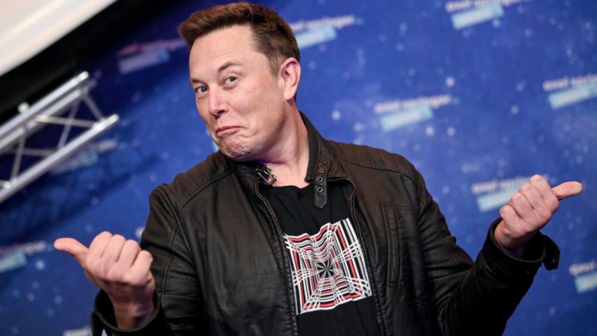 Elon Musk l-a depășit pe Jeff Bezos și a devenit cel mai bogat om din lume