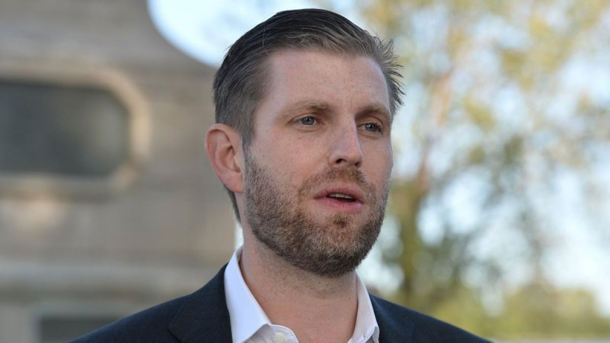 Eric Trump, fiul mijlociu al lui Donald Trump: „Vă cer să-mi fiți alături și să ne rugăm pentru a se face bine”