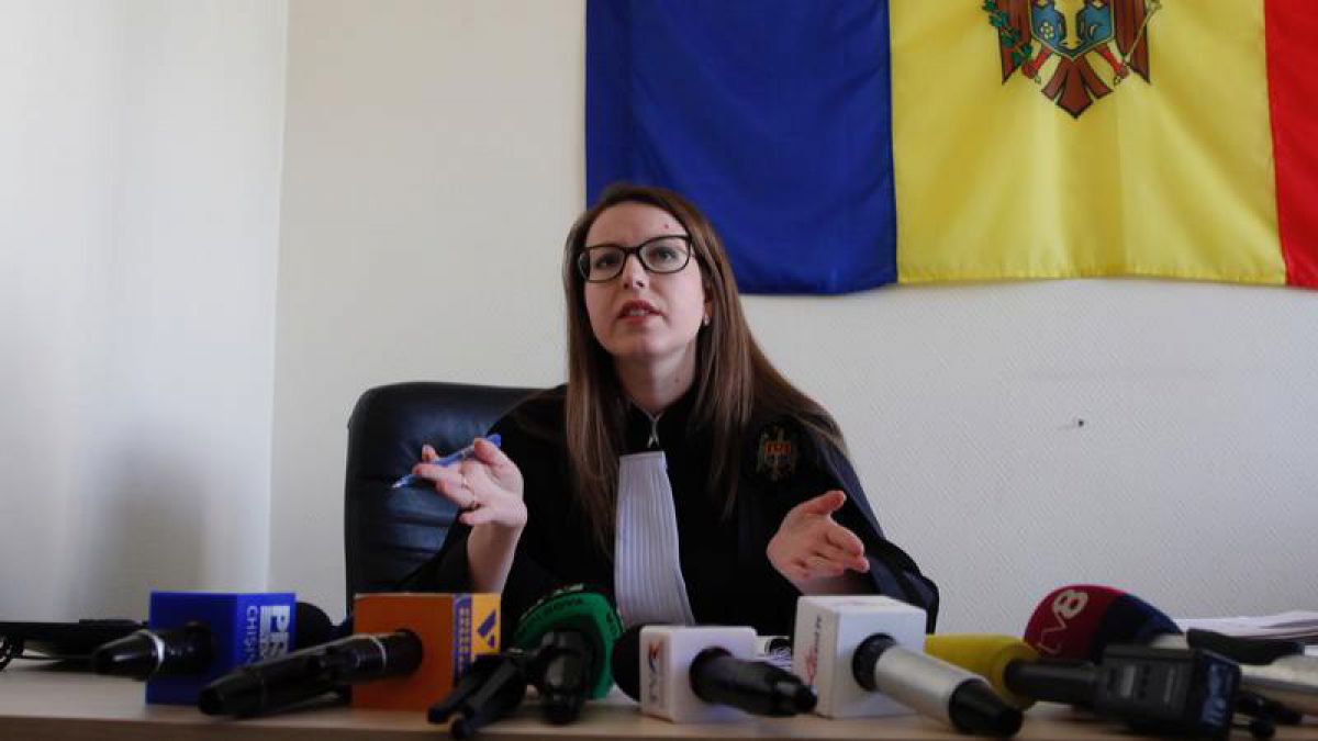 În postare - una, în decizie - alta? Berdilo a motivat „agitația electorală” din ziua alegerilor prin două articole diferite