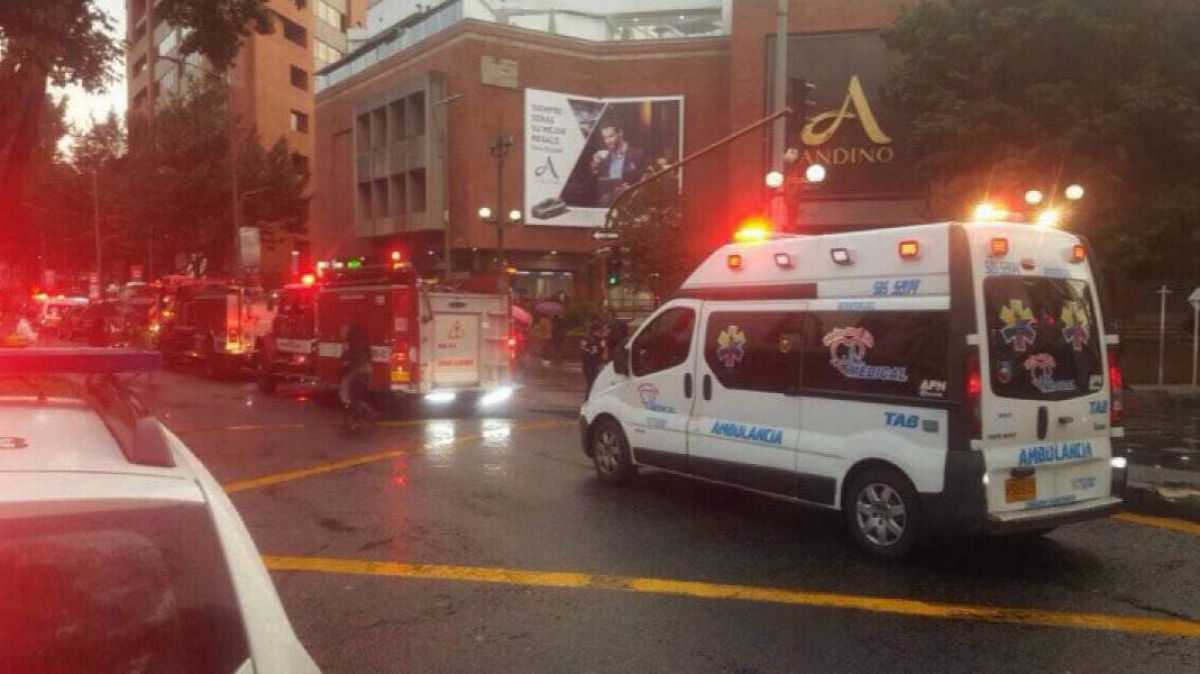 Explozie în toaleta unui centru comercial din Columbia: Cel puțin 3 persoane au murit