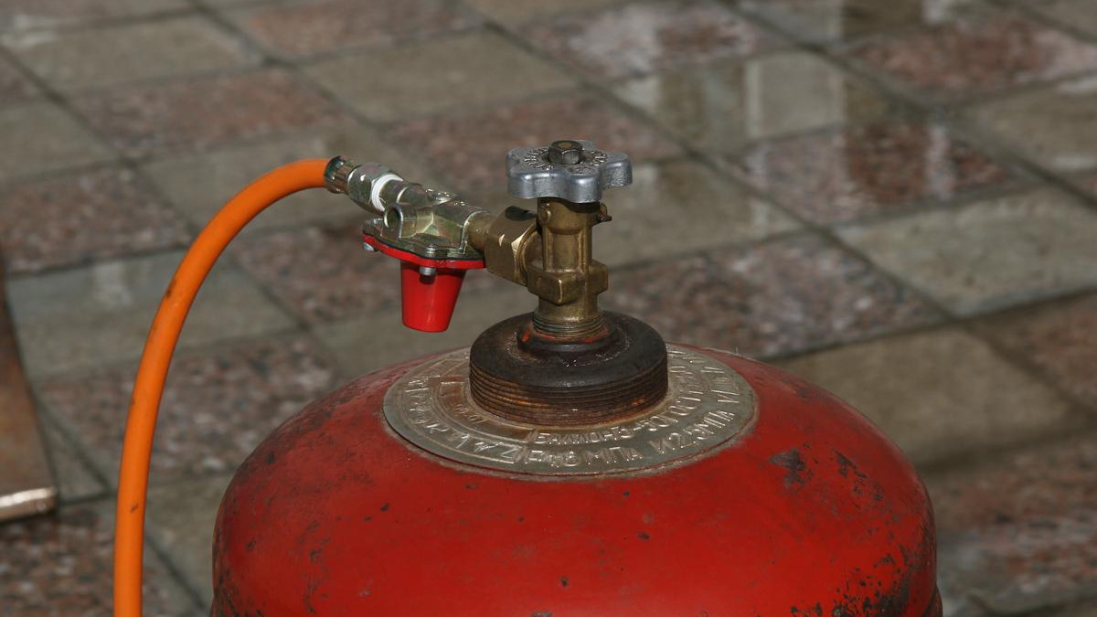 Explozie în urma scurgerii de gaz în raionul Rîșcani: Două persoane au ajuns la spital cu arsuri