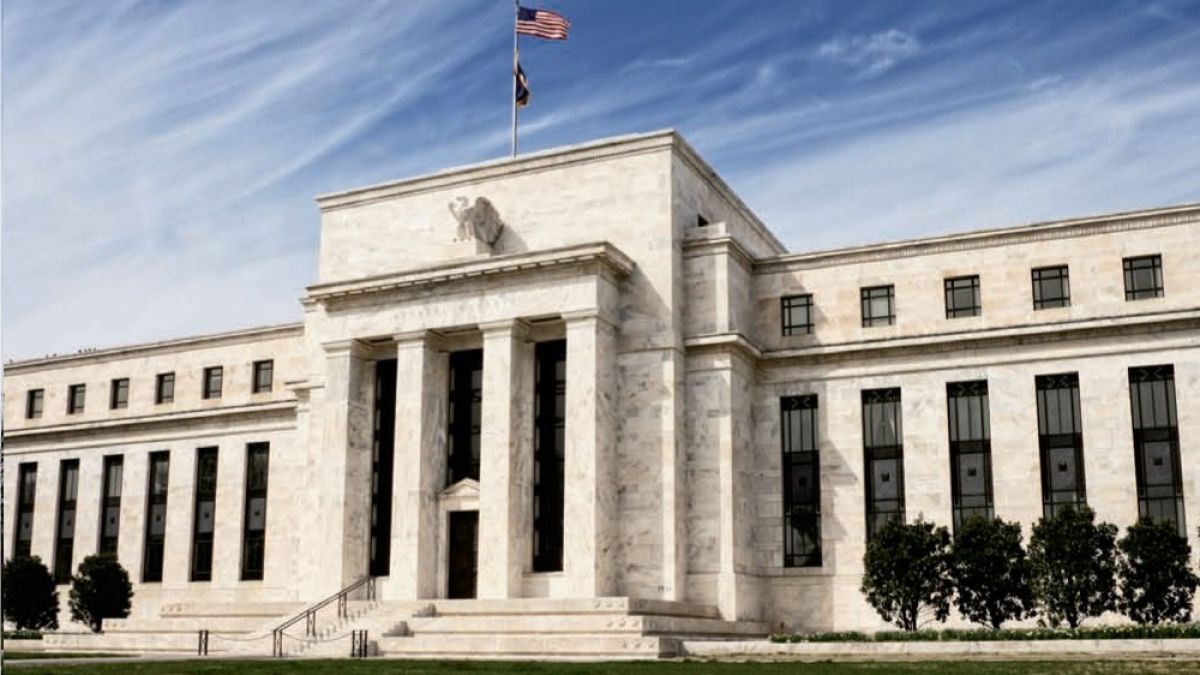 Fed, cea mai puternică bancă centrală a lumii, anunță schimbări de politică: Va permite inflaţiei să treacă de 2%