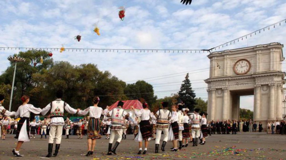 Federația Turismului nu vrea să fie anulată Ziua Vinului. Unde vor să o organizeze