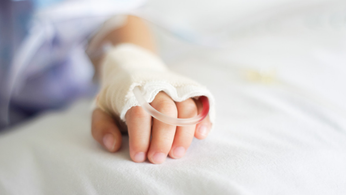 Fetița care a decedat în parcul „Alunelul” a avut o traumă deschisă la craniu. Șeful de la sănătate din Chișinău oferă detalii despre intervenția medicilor