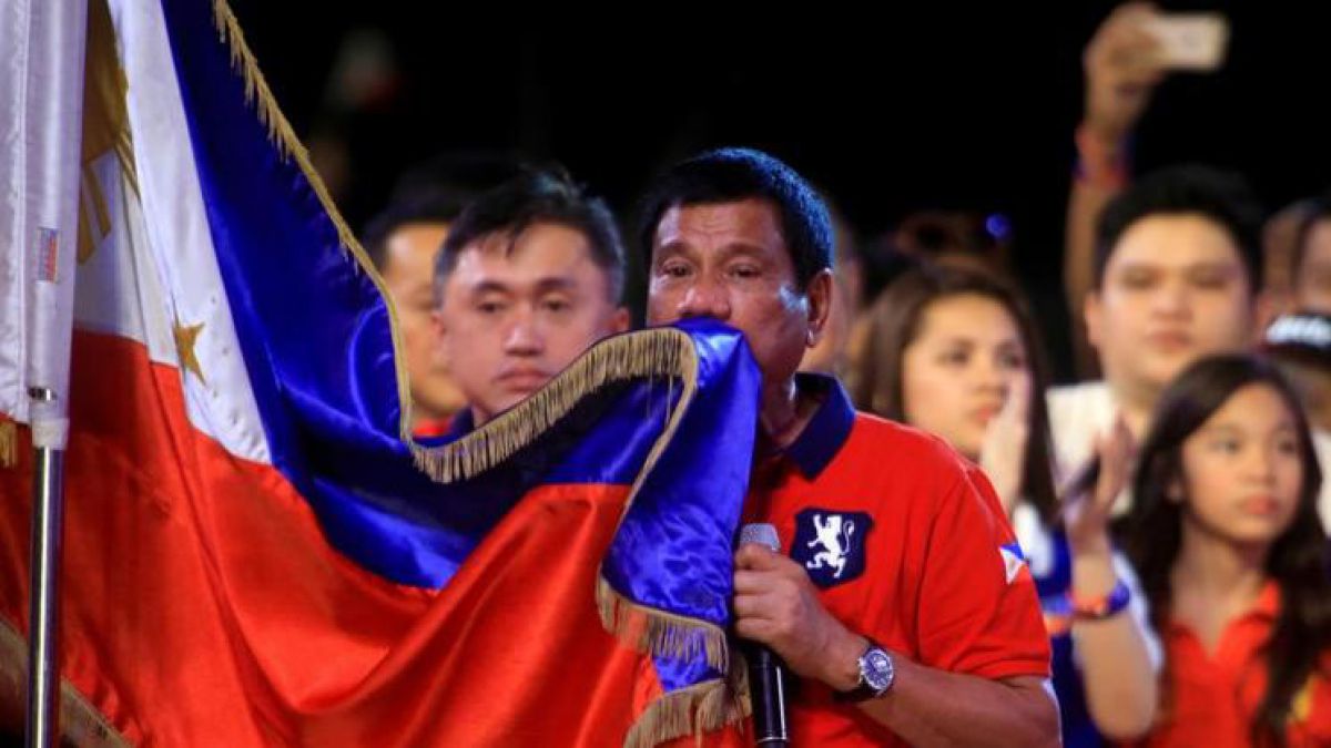 Filipine: Nouă răniți într-o explozie care a vizat garda președintelui
