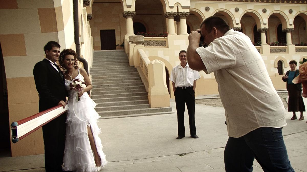 Fiscul dorește ca fotografii, cameramanii și muzicanții să achite impozite pentru serviciile prestate la ceremonii