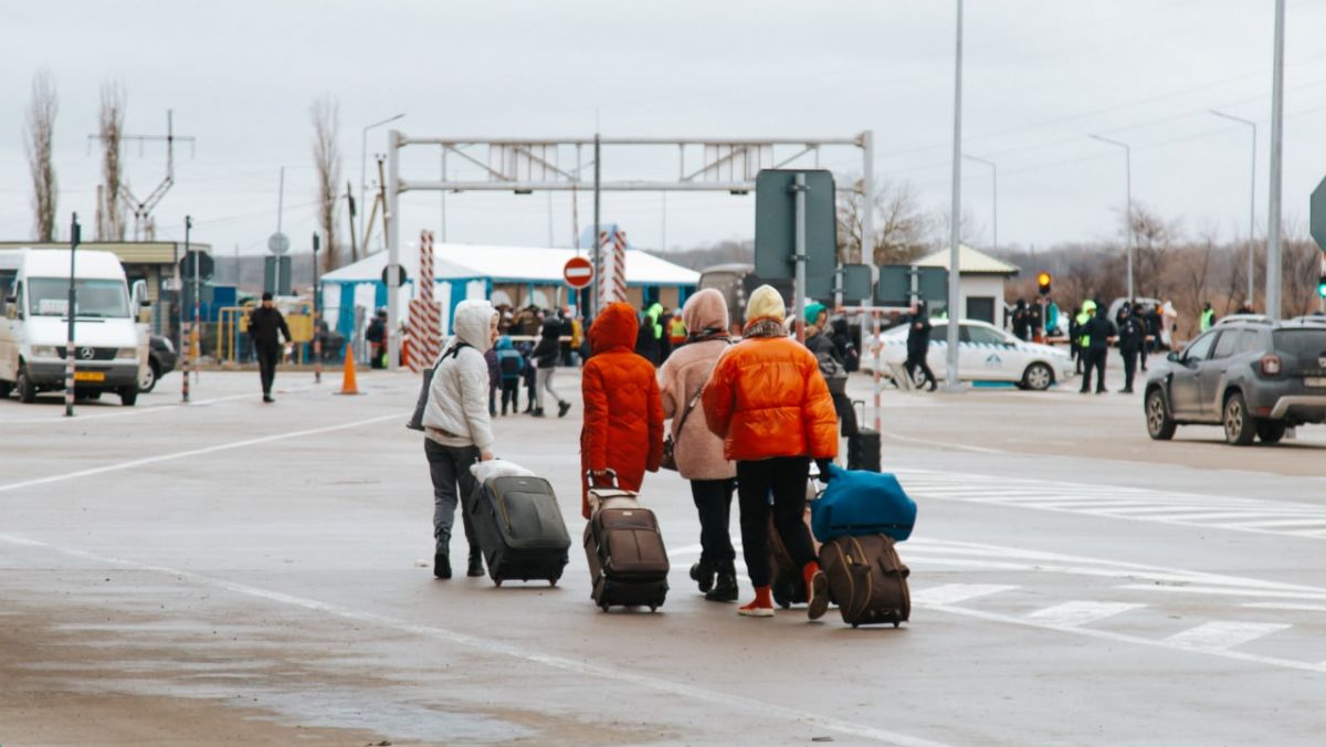 Fluxul de refugiați: Circa 260 de mii de ucraineni au intrat în Moldova, în 14 zile de război. 101 mii au rămas în țara noastră (INFOGRAFIC)