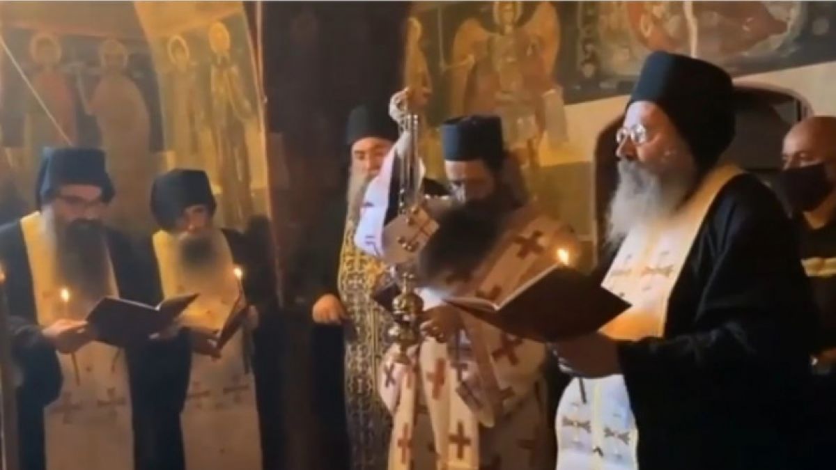 Focar de COVID-19 pe muntele Athos. Peste 1.000 de călugări s-au infectat cu noul coronavirus
