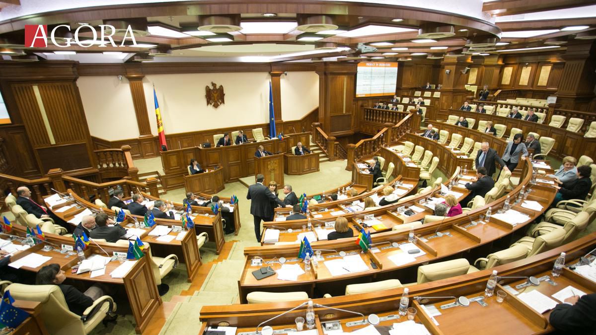 FOCUS. Un intrus în Parlament? Candu: Nu aveți dreptul să vă așezați aici