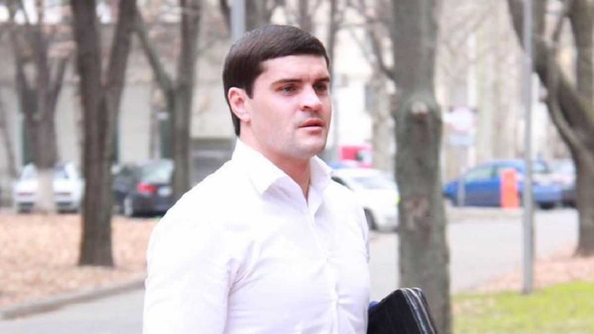 Fostul deputat PD Constatin Țuțu s-a prezentat, într-un final, în fața magistraților (VIDEO)