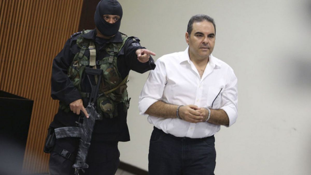 Fostul preşedinte din El Salvador a fost condamnat la zece ani de închisoare