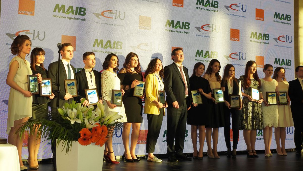 Excelenţa academică a tinerilor celebrată de Moldova Agroindbank