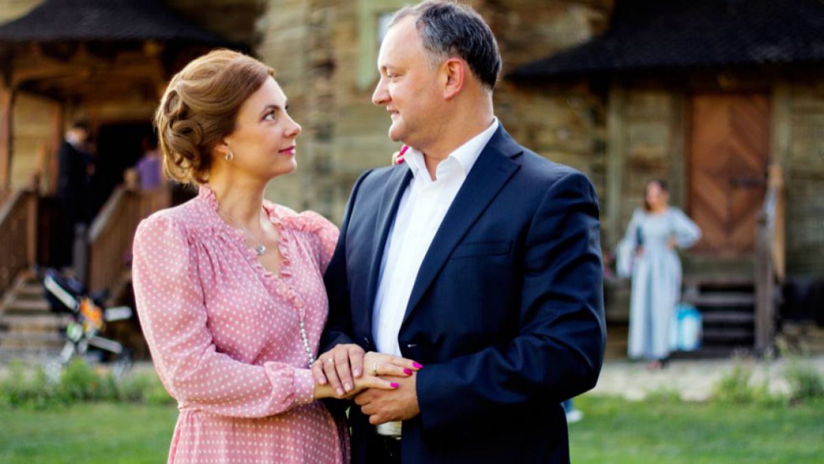 FOTO. Igor și Galina Dodon împlinesc 18 ani de căsnicie. Președintele: A fost cea mai bună decizie din viața personală