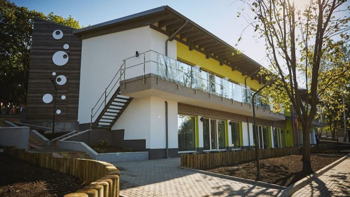 FOTO. La Călărași a fost inaugurată grădinița „DoReMicii”, „cea mai energo-eficientă clădire publică” din RM