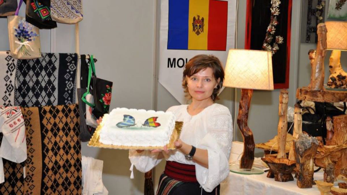 FOTO. O moldoveancă stabilită în Grecia a primit o înaltă distincție de la UNESCO