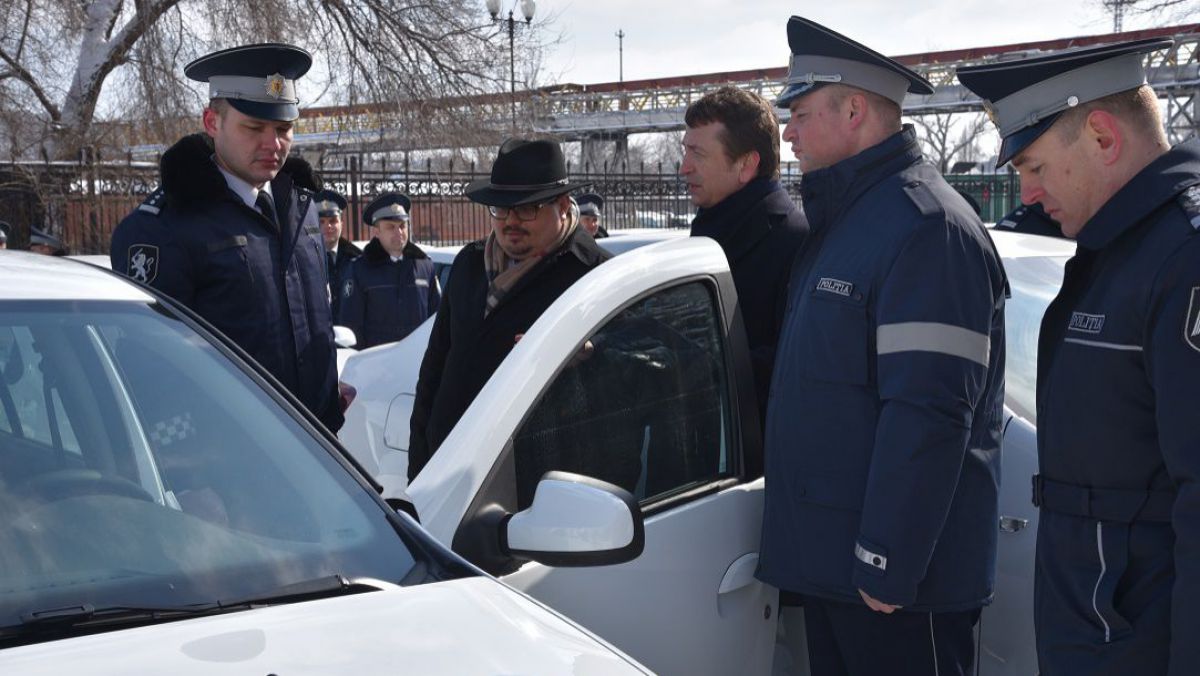 FOTO. UE donează Poliției 42 de mașini noi. Michalko: Cetățenii trebuie să simtă schimbarea